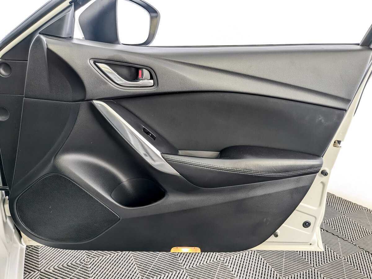 Купить Mazda 6 с пробегом. Фото: #23