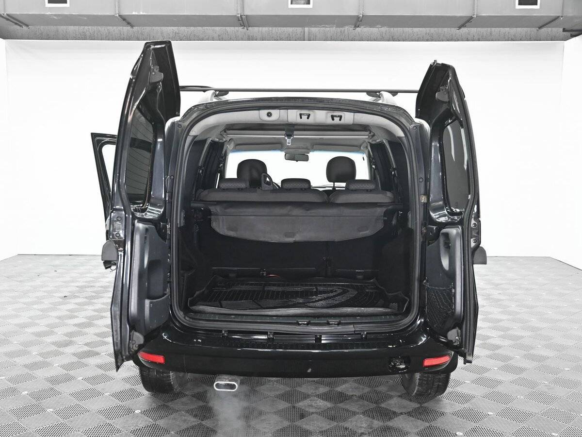 Купить Lada (ВАЗ) Largus с пробегом. Фото: #4