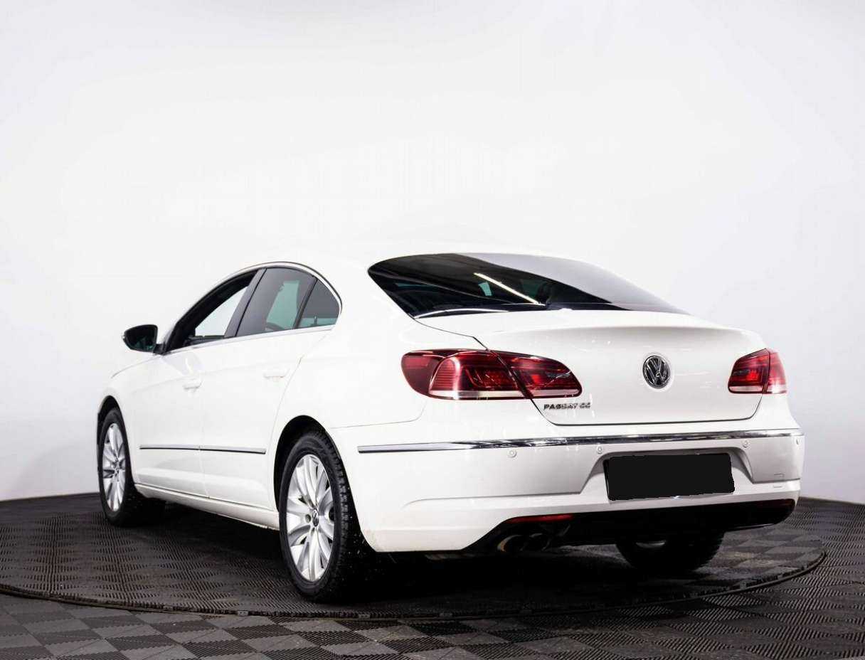 Купить Volkswagen Passat CC с пробегом. Фото: #3
