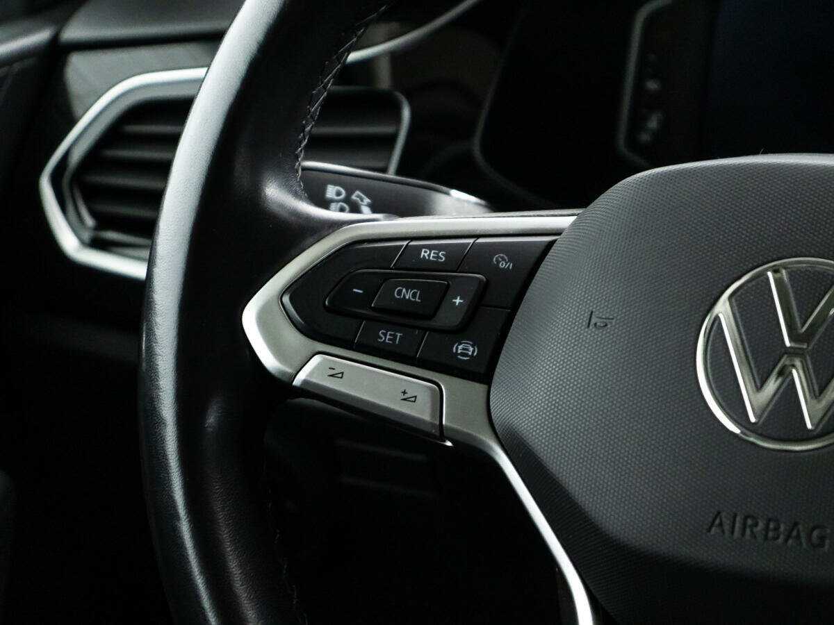 Купить Volkswagen Polo с пробегом. Фото: #17