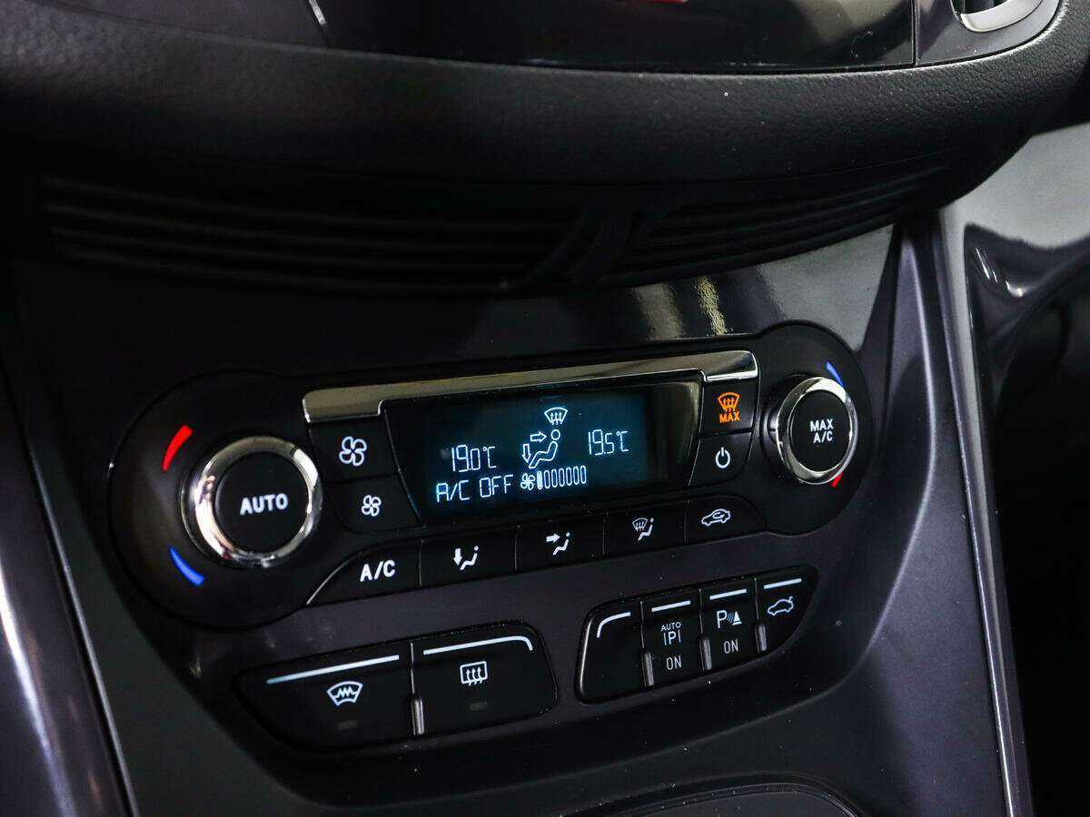 Купить Ford Kuga с пробегом. Фото: #18