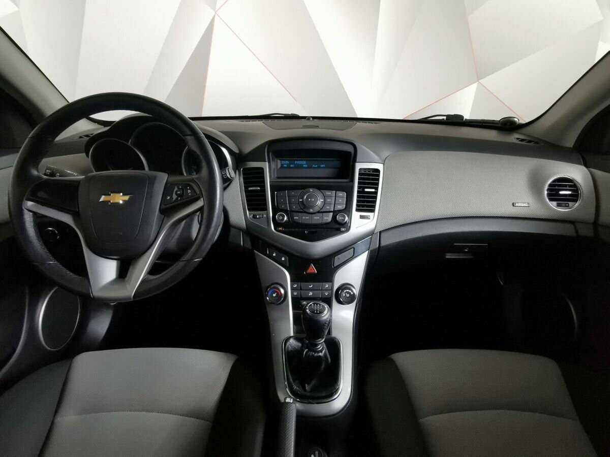 Купить Chevrolet Cruze с пробегом. Фото: #9