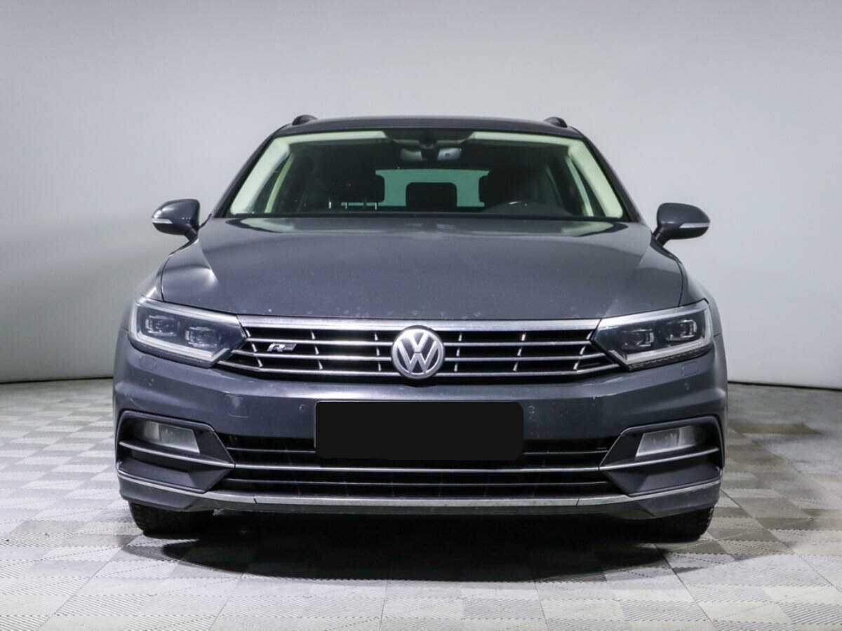 Купить Volkswagen Passat с пробегом. Фото: #1