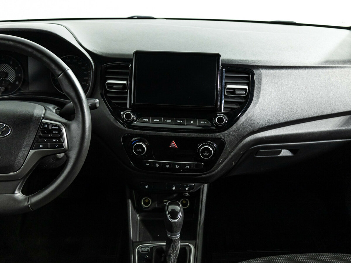 Купить Hyundai Solaris с пробегом. Фото: #13