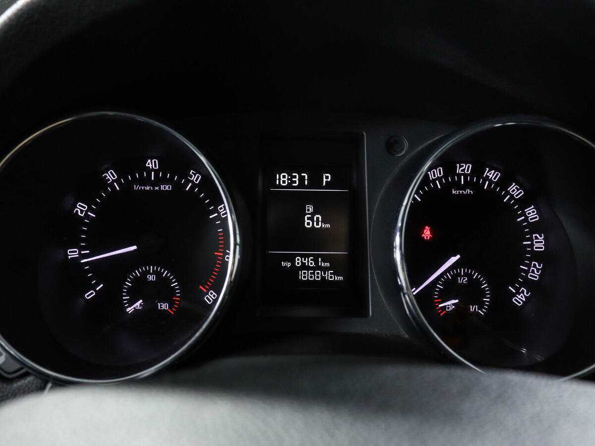 Купить Skoda Yeti с пробегом. Фото: #7