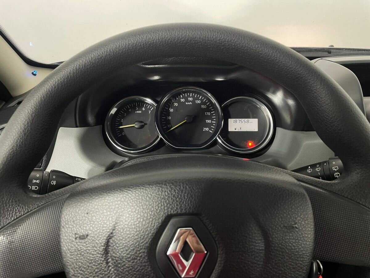 Купить Renault Duster с пробегом. Фото: #10