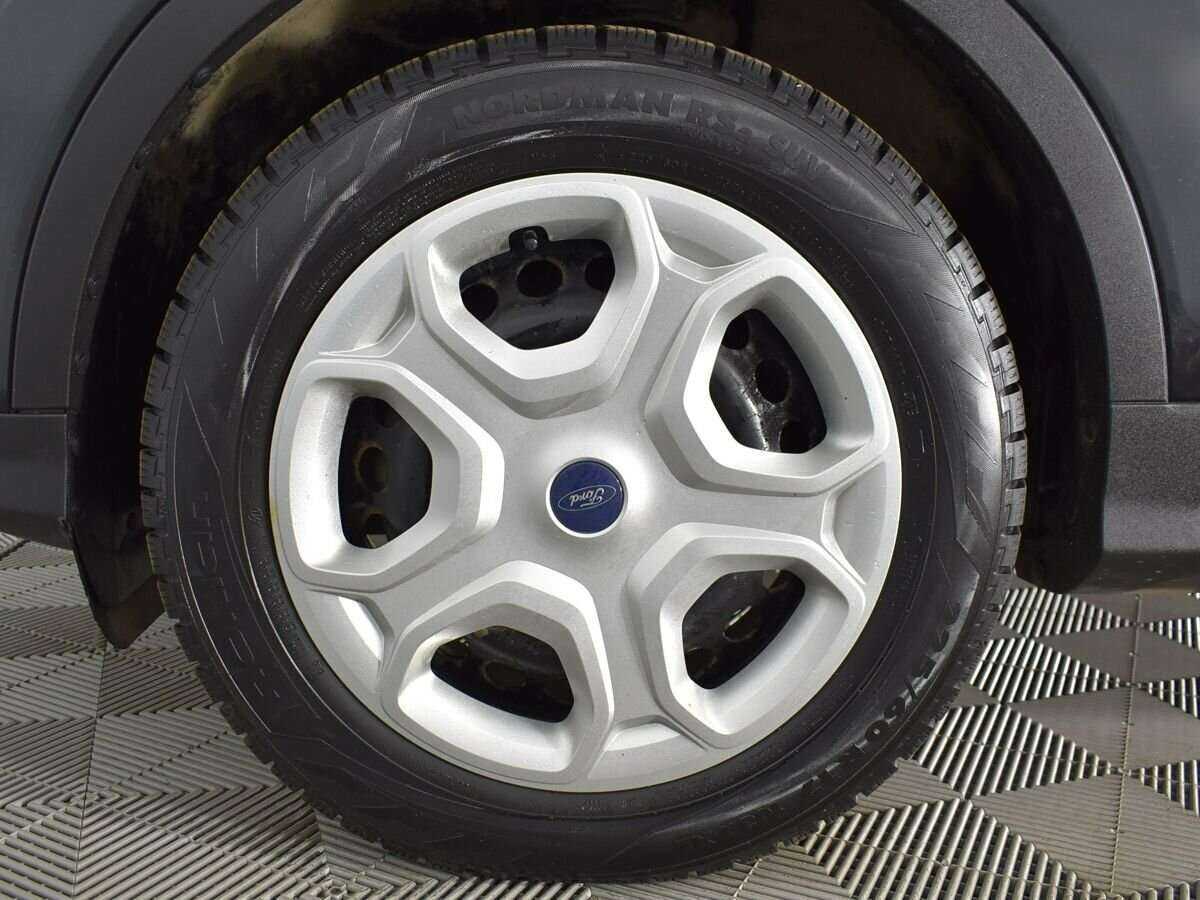 Купить Ford Kuga с пробегом. Фото: #6