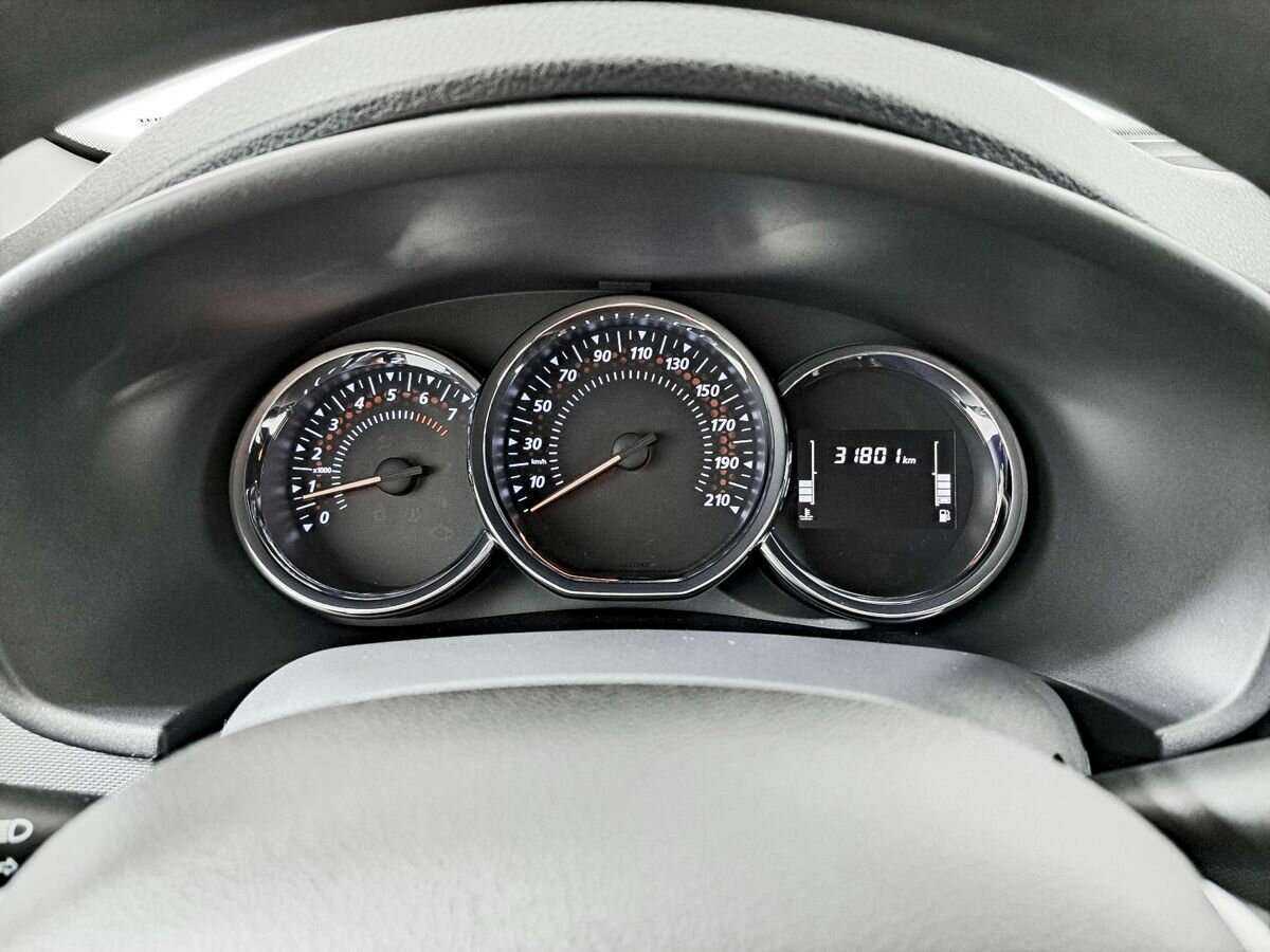 Купить Renault Logan с пробегом. Фото: #10