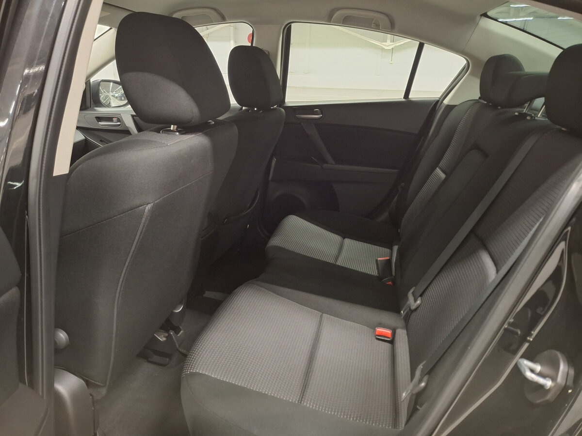 Купить Mazda 3 с пробегом. Фото: #11