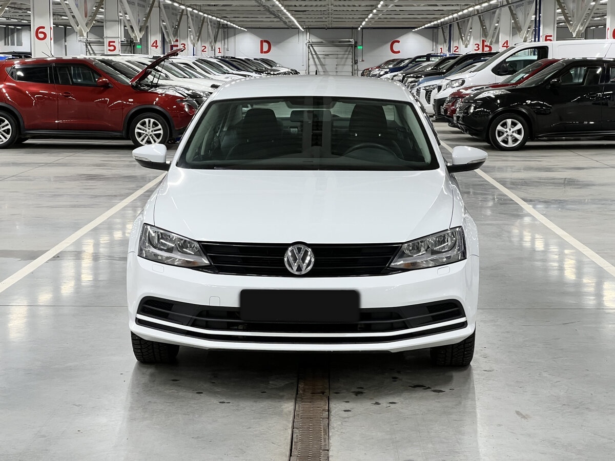 Купить Volkswagen Jetta с пробегом. Фото: #1