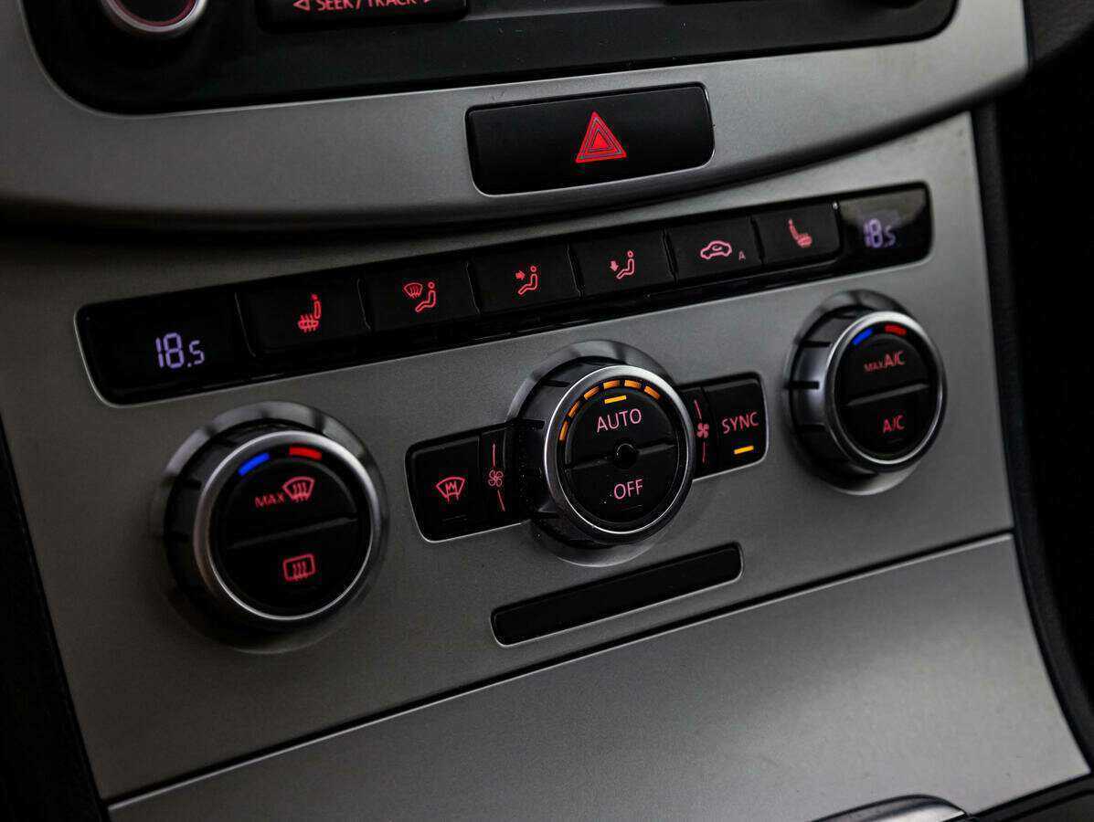 Купить Volkswagen Passat с пробегом. Фото: #12