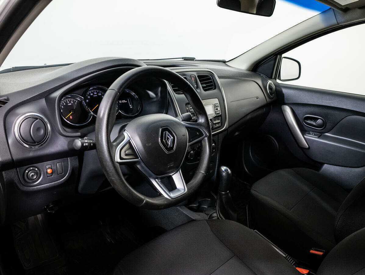 Купить Renault Logan с пробегом. Фото: #10