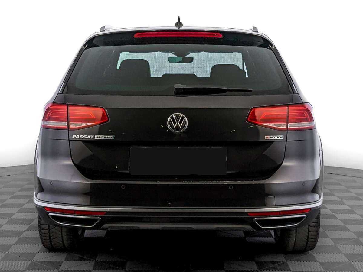 Купить Volkswagen Passat с пробегом. Фото: #5