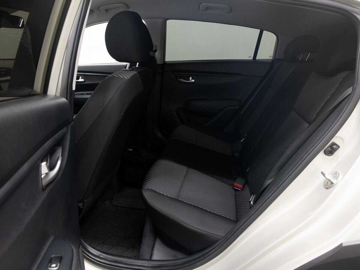 Купить Kia Rio с пробегом. Фото: #10