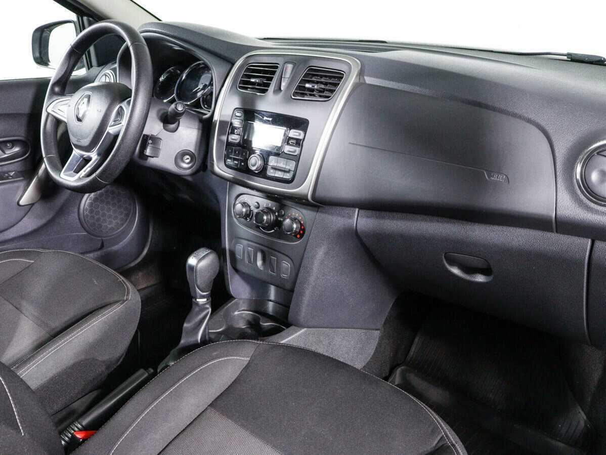 Купить Renault Logan с пробегом. Фото: #6