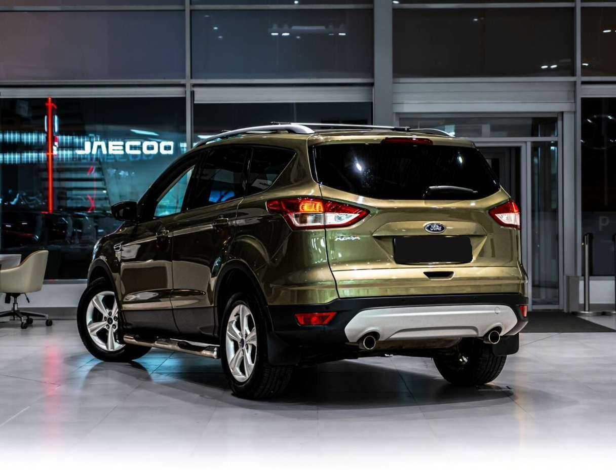 Купить Ford Kuga с пробегом. Фото: #3