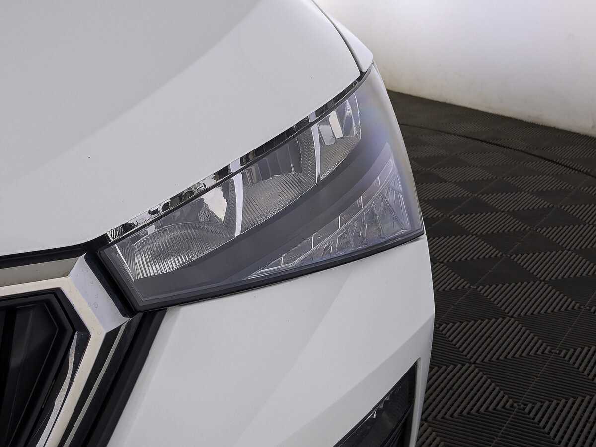 Купить Skoda Rapid с пробегом. Фото: #10