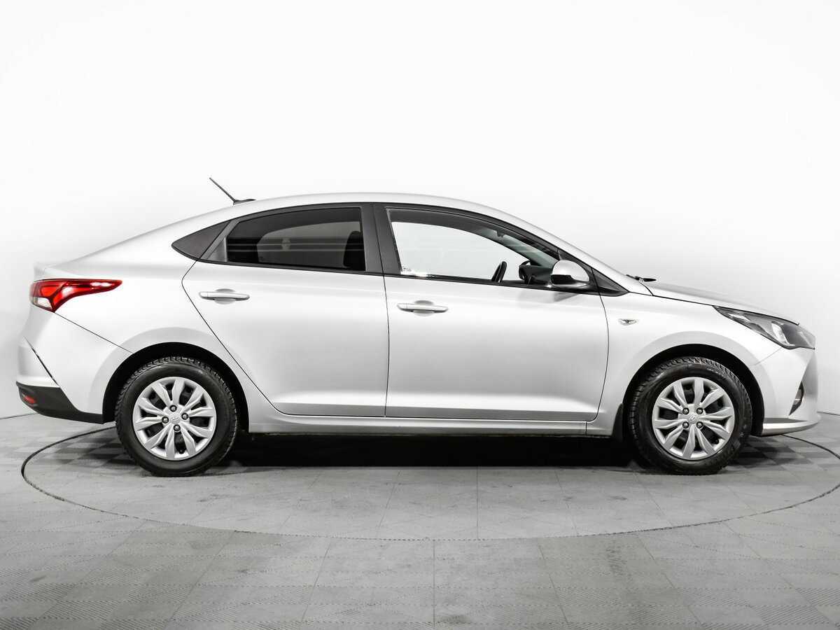 Купить Hyundai Solaris с пробегом. Фото: #3
