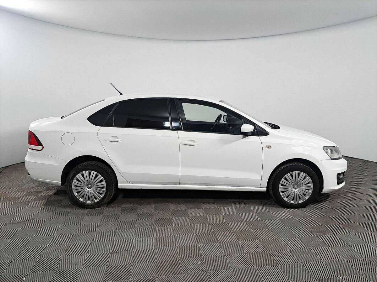 Купить Volkswagen Polo с пробегом. Фото: #3