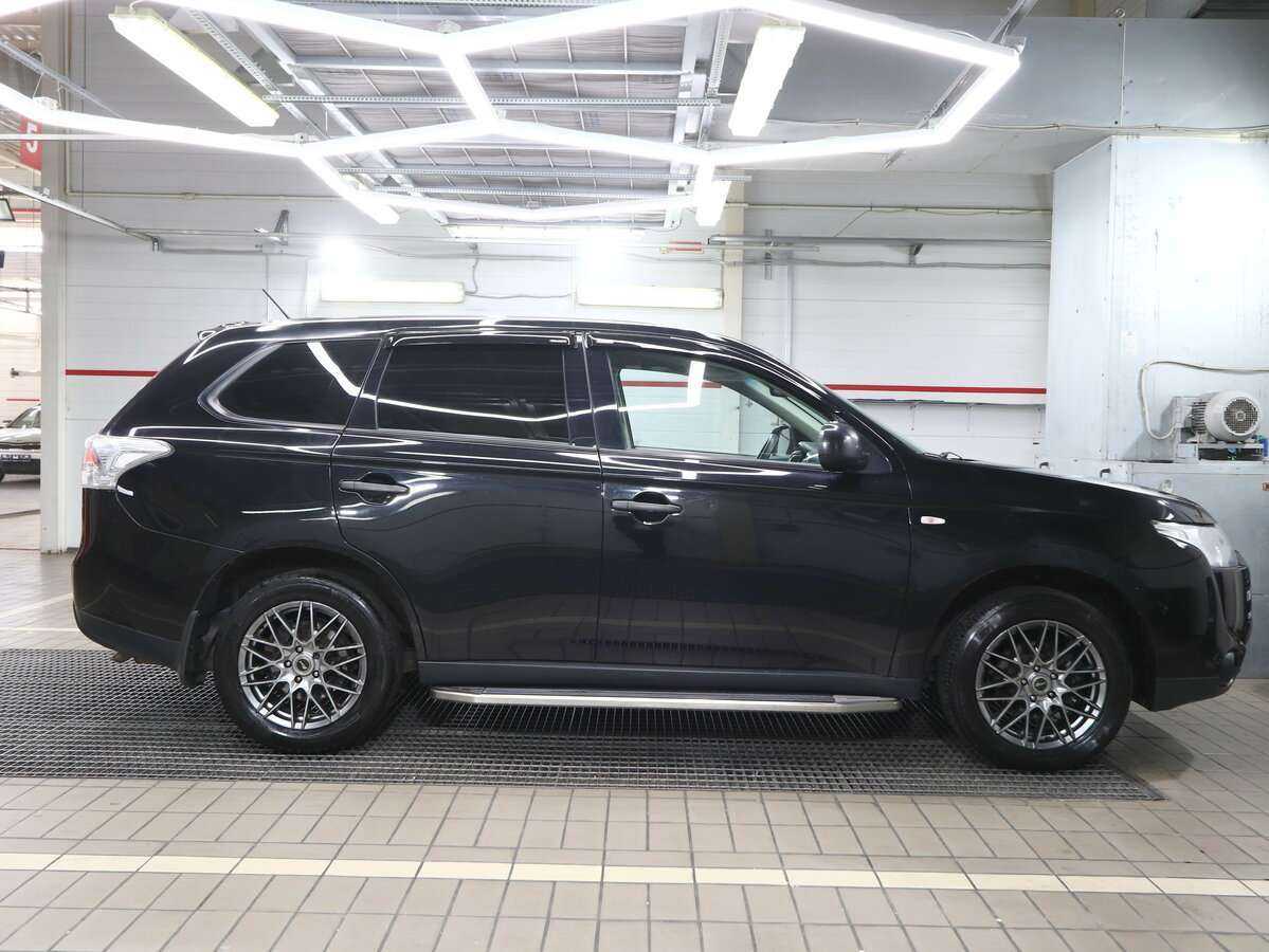 Купить Mitsubishi Outlander с пробегом. Фото: #10