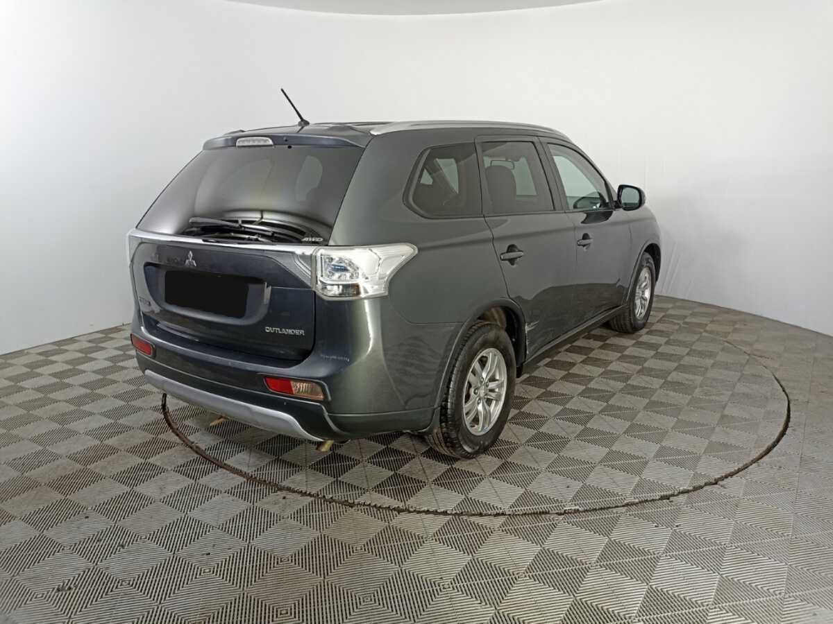 Купить Mitsubishi Outlander с пробегом. Фото: #4