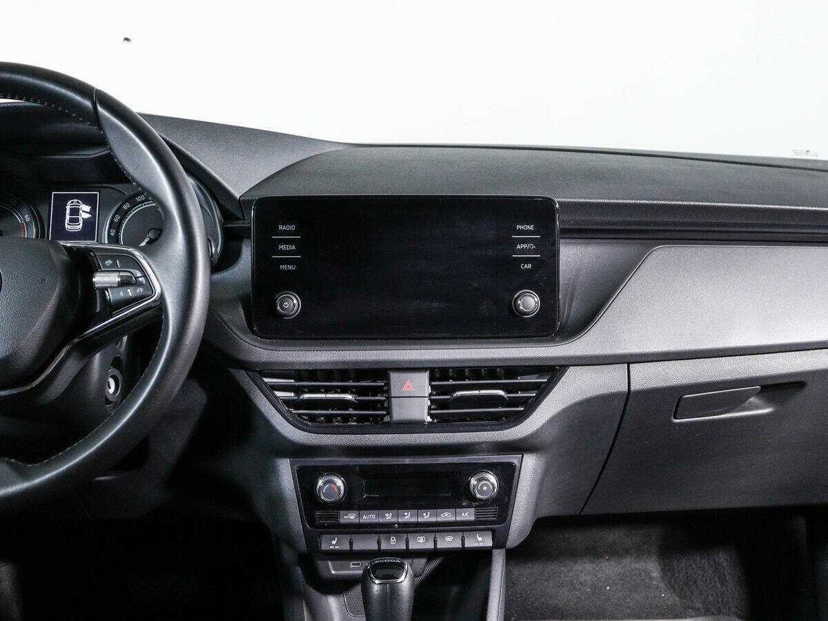 Купить Skoda Rapid с пробегом. Фото: #10