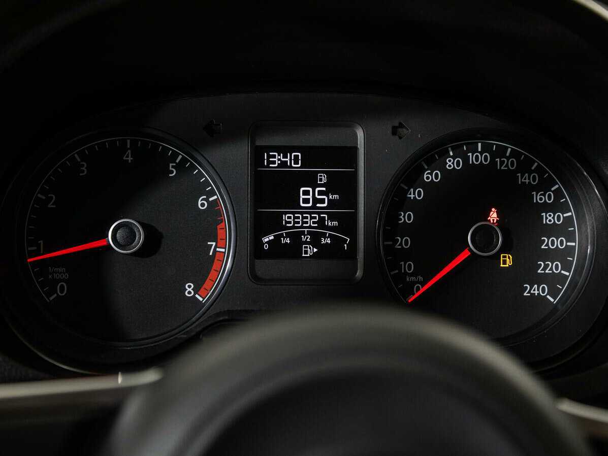 Купить Volkswagen Polo с пробегом. Фото: #9