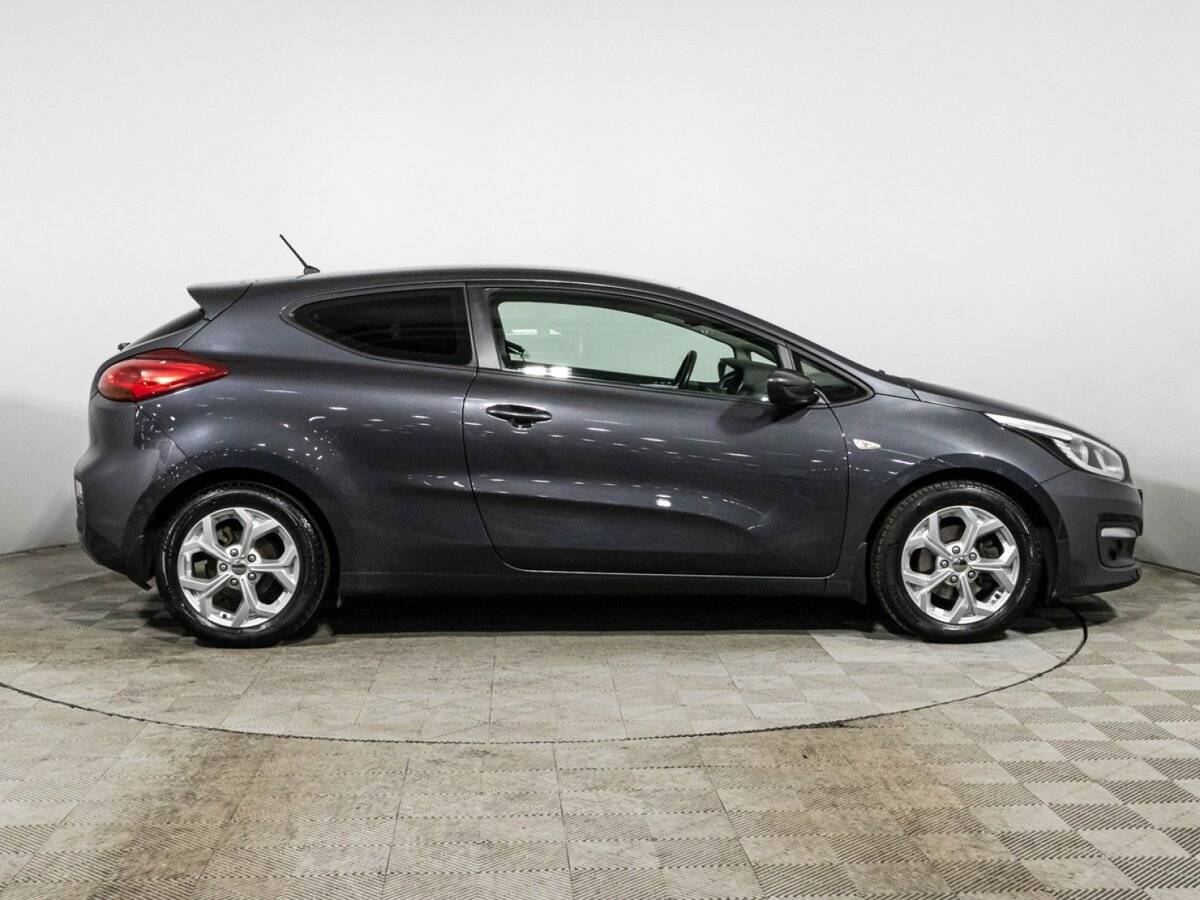 Купить Kia Ceed с пробегом. Фото: #3