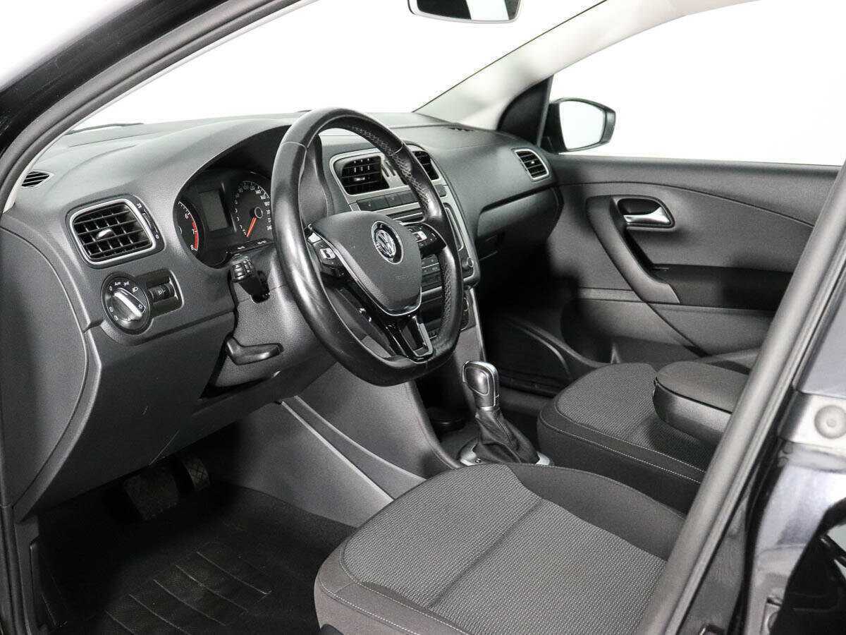 Купить Volkswagen Polo с пробегом. Фото: #9