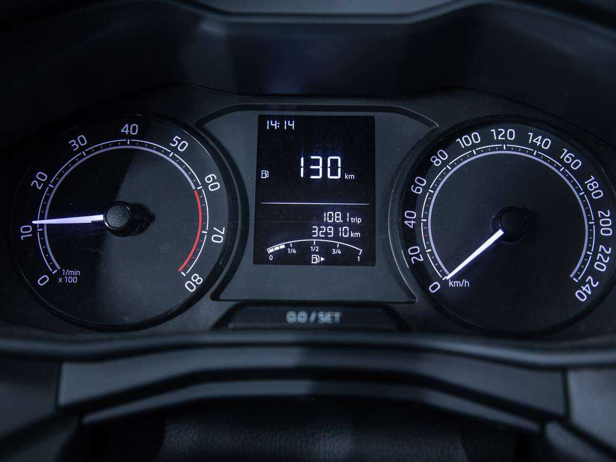 Купить Skoda Rapid с пробегом. Фото: #10