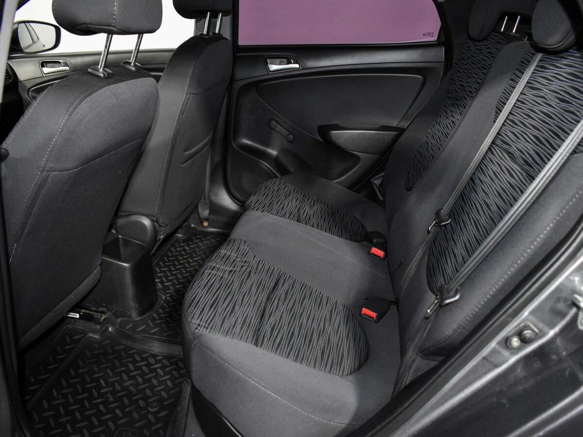 Купить Hyundai Solaris с пробегом. Фото: #10