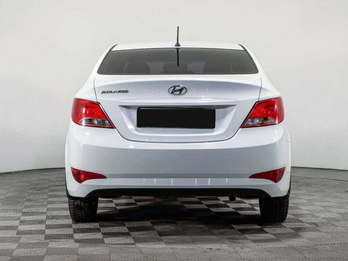 Купить Hyundai Solaris с пробегом. Фото: #4