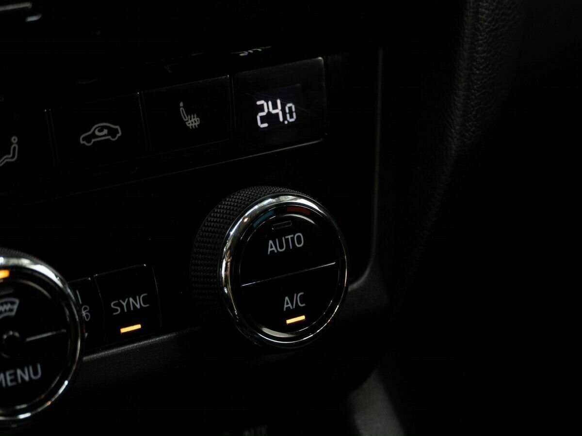 Купить Skoda Octavia с пробегом. Фото: #17