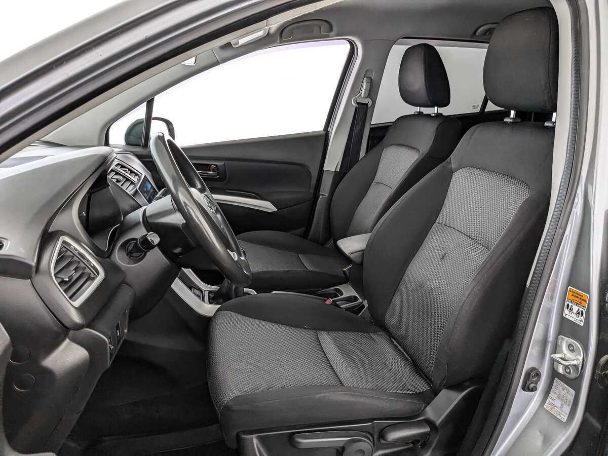 Купить Suzuki SX4 с пробегом. Фото: #15