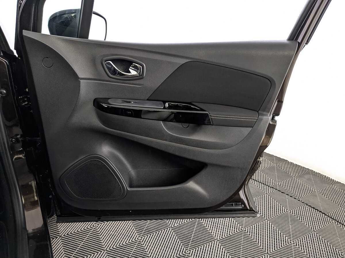 Купить Renault Kaptur с пробегом. Фото: #23