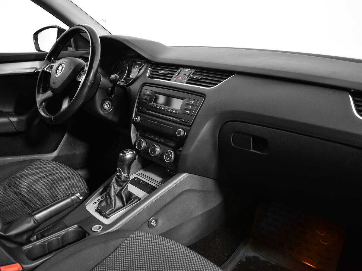 Купить Skoda Octavia с пробегом. Фото: #6