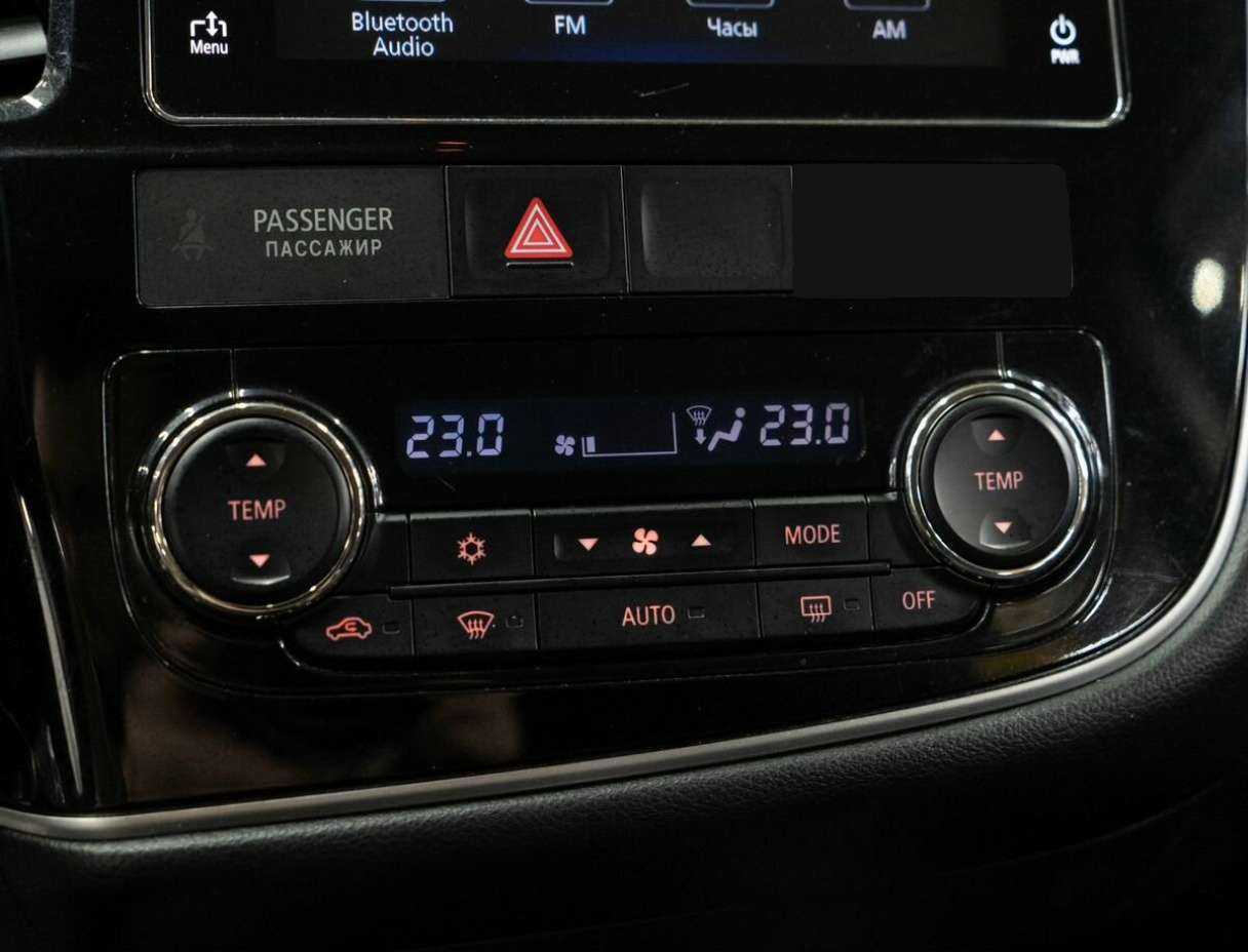 Купить Mitsubishi Outlander с пробегом. Фото: #10