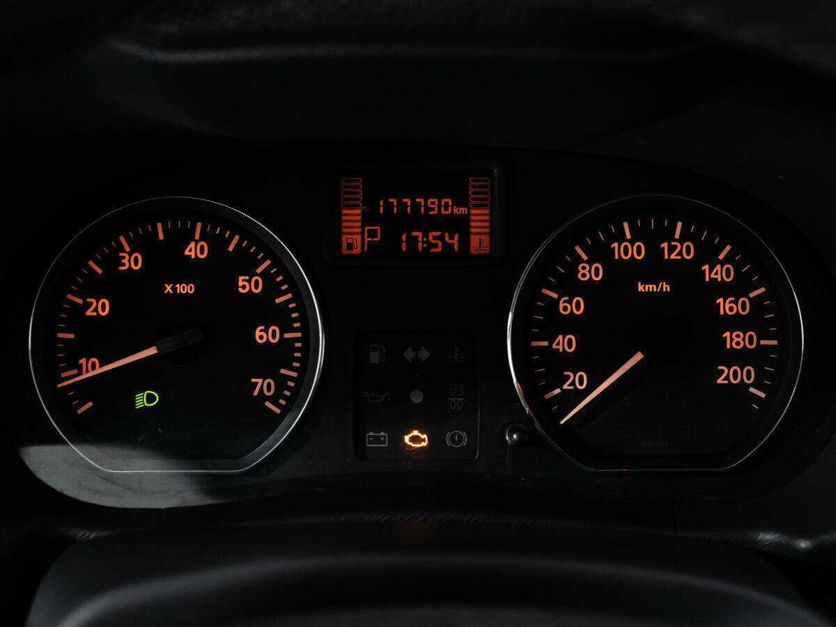 Купить Nissan Terrano с пробегом. Фото: #11