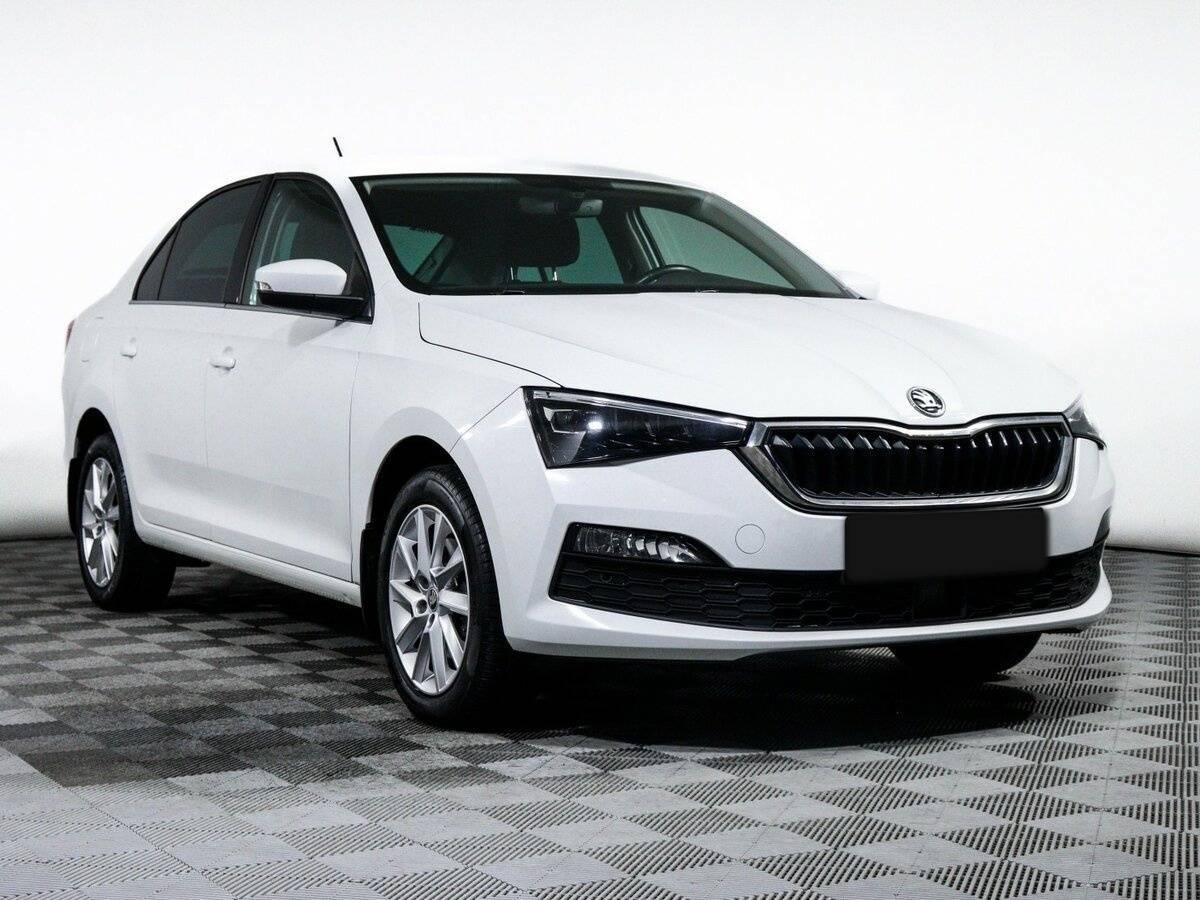 Купить Skoda Rapid с пробегом. Фото: #2