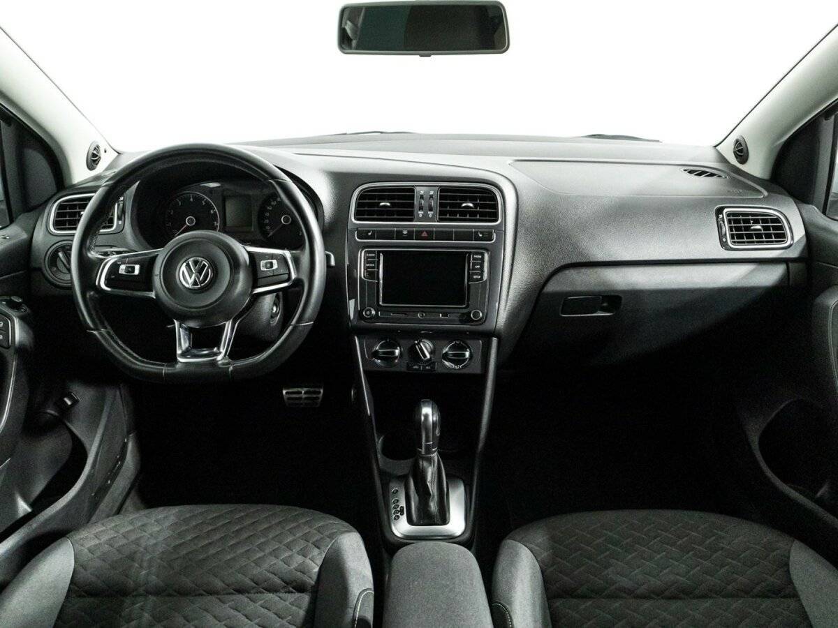 Купить Volkswagen Polo с пробегом. Фото: #12