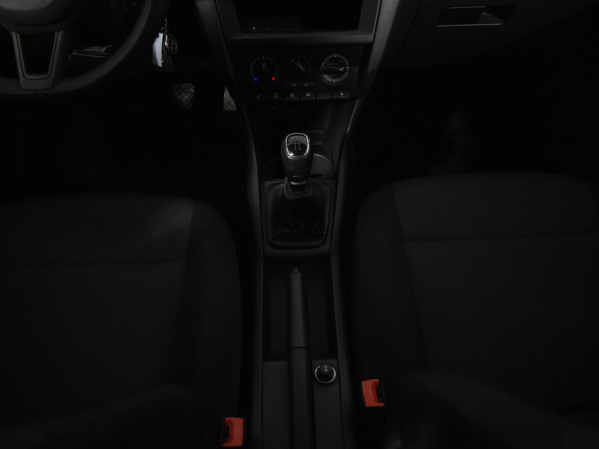 Купить Skoda Rapid с пробегом. Фото: #13