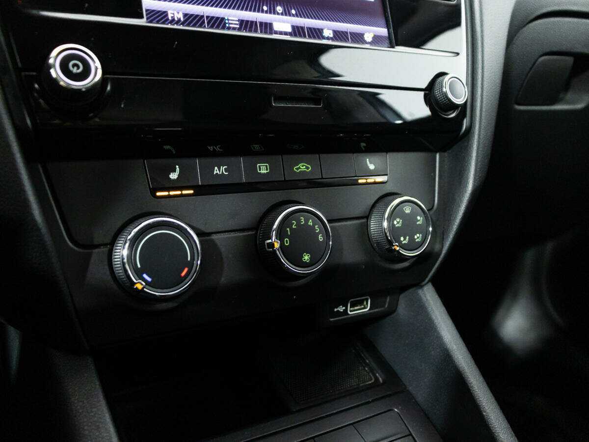 Купить Skoda Octavia с пробегом. Фото: #15