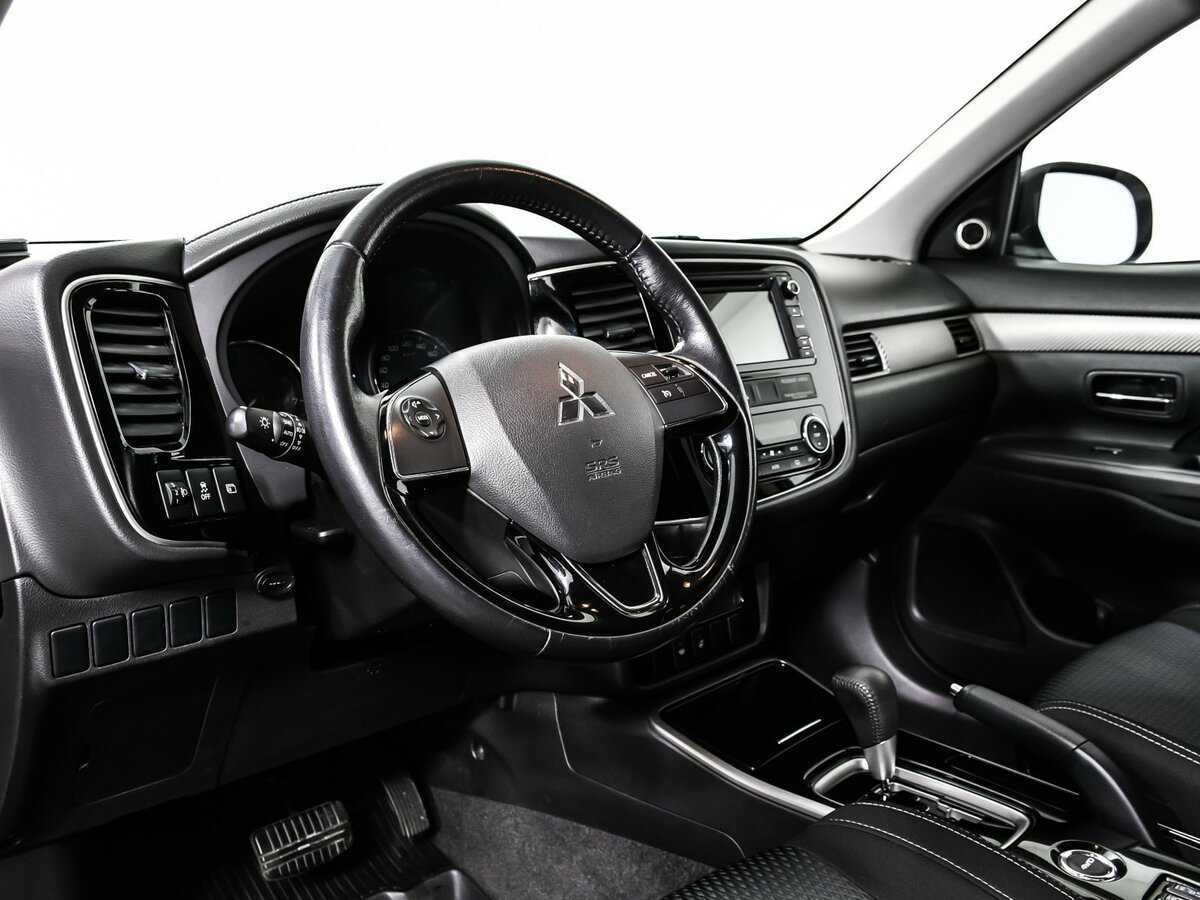 Купить Mitsubishi Outlander с пробегом. Фото: #12