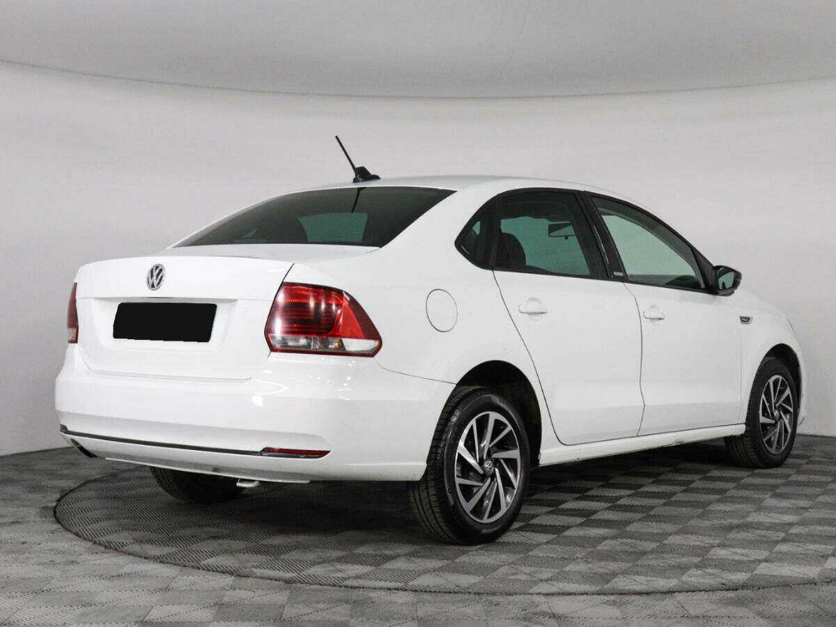 Купить Volkswagen Polo с пробегом. Фото: #4