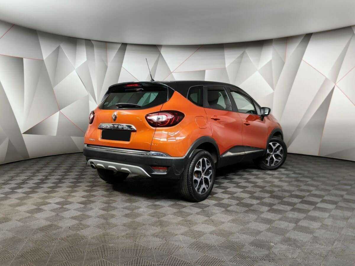 Купить Renault Kaptur с пробегом. Фото: #1