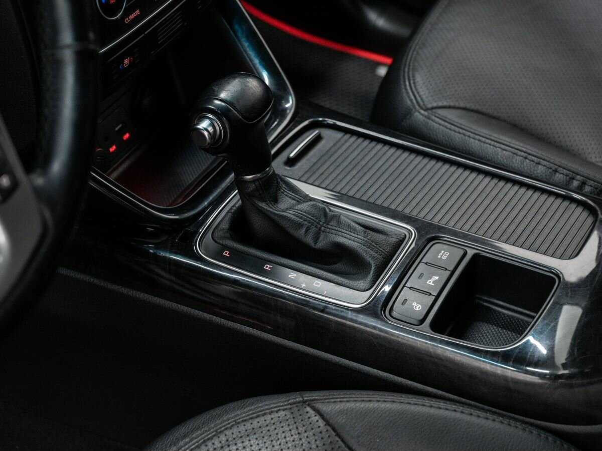 Купить Kia Sorento с пробегом. Фото: #17