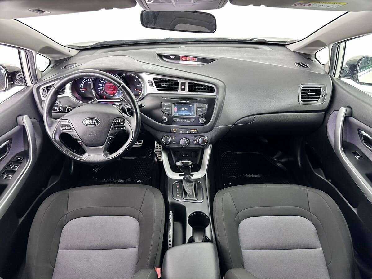 Купить Kia Ceed с пробегом. Фото: #10