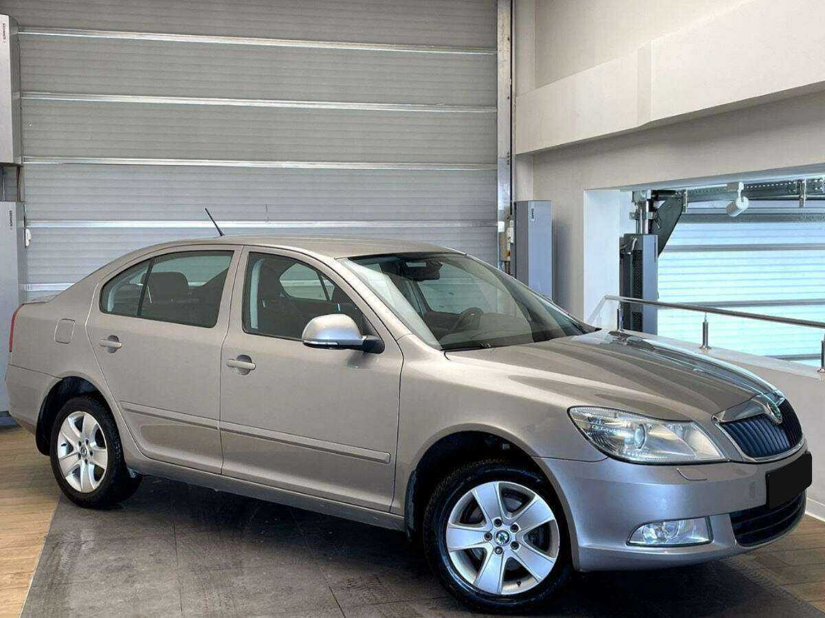 Купить Skoda Octavia с пробегом. Фото: #2