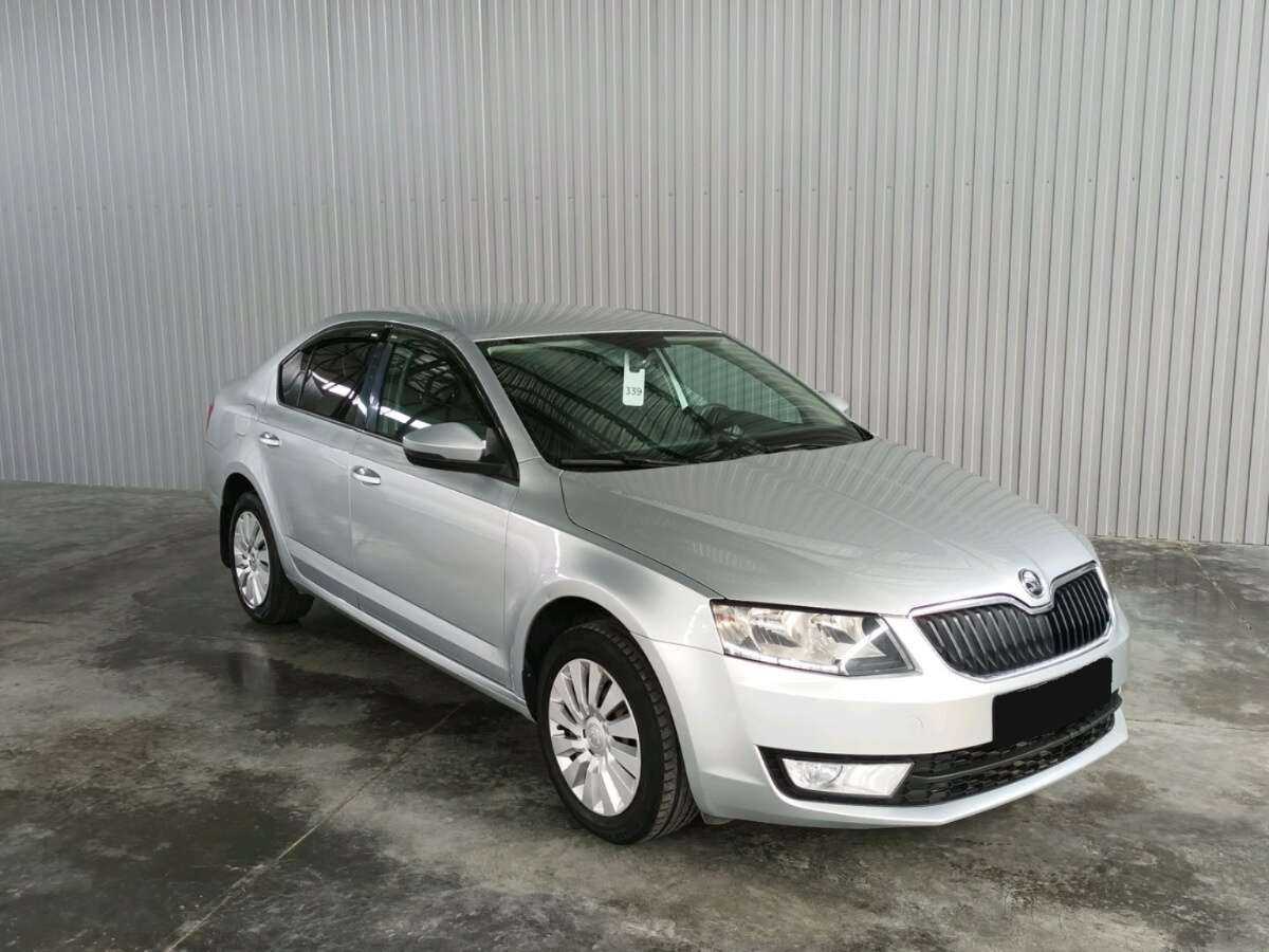 Купить Skoda Octavia с пробегом. Фото: #2