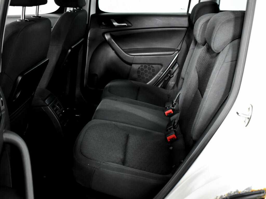 Купить Skoda Yeti с пробегом. Фото: #10